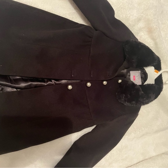 Little girl winter coat - Picture 4 of 7